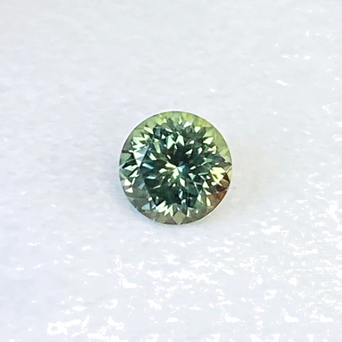 0.67 carat GREEN Round Safyras (1)