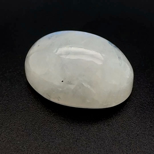 15.675 carat WHITE CABOCHON cut Oval Moonstone (1)