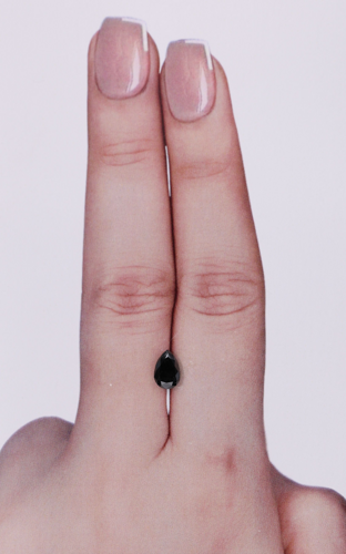 0.65 carat Fancy Black-VVS2 Natūralus Pear Deimantas (1)