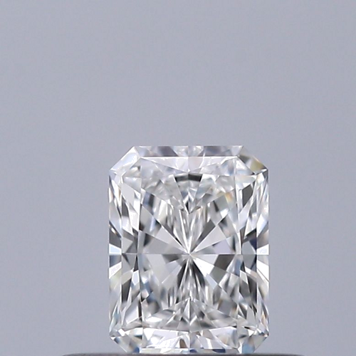 0.31 carat E-IF Natūralus Radiant Deimantas (1)