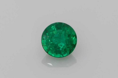 0.63 carat GREEN Round Smaragdas (1)