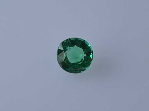 0.18 carat GREEN Round Smaragdas (1)