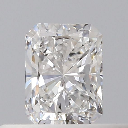 0.26 carat E-VVS2 Natūralus Radiant Deimantas (1)