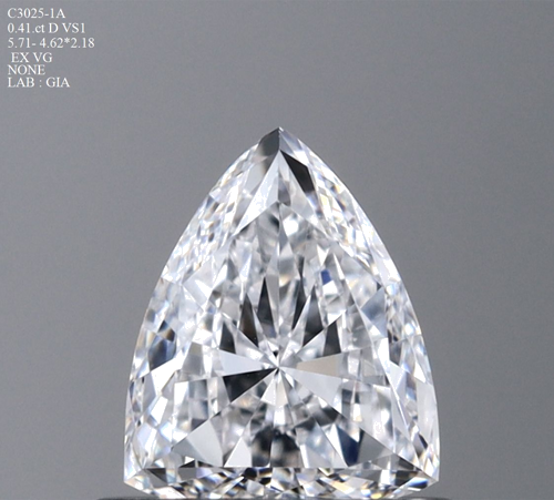 0.41 carat D-VS1 Natūralus Triangular Deimantas (1)