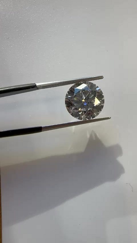 6.6 carat E-SI1 Excellent cut Natūralus Round Deimantas (1)