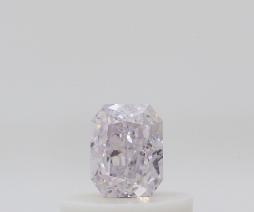 0.28 carat Very Light Pink-SI1 Natūralus Radiant Deimantas (1)