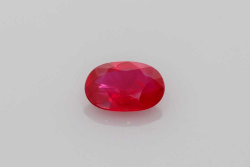 0.58 carat RED Oval Rubinas (1)