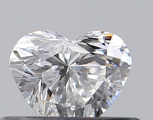 0.33 carat E-VVS2 Natūralus Heart Deimantas (1)