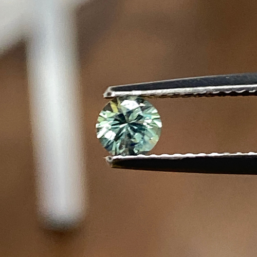 0.45 carat GREEN Round Safyras (1)