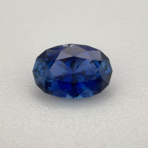 0.54 carat BLUE Oval Safyras (1)