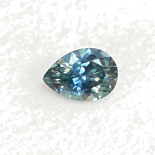0.68 carat GREEN Pear Safyras (1)