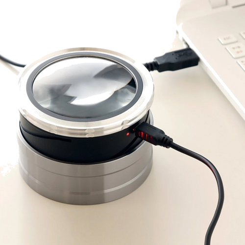 Rechargeable Enclosed-Type Magnifier with LED Lighting 5–7x (2)