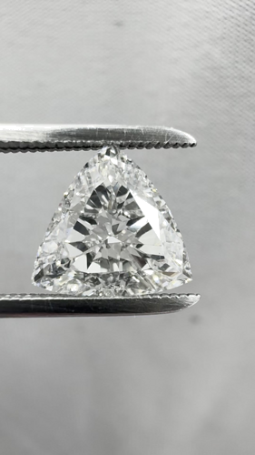 1.35 carat G-SI1 Natūralus Triangular Deimantas (1)