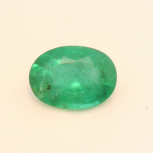 0.68 carat GREEN Oval Smaragdas (1)