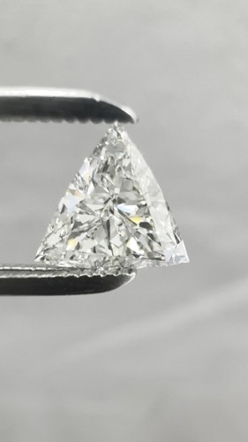 0.51 carat I-VS2 Natūralus Triangular Deimantas (1)