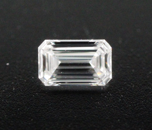 0.31 carat E-VVS2 Natūralus Emerald Deimantas (1)