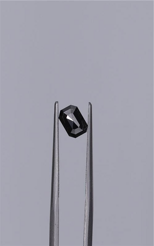 0.66 carat Fancy Black-VVS2 Natūralus Emerald Deimantas (1)