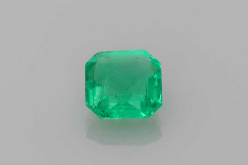 0.56 carat GREEN Asscher Smaragdas (1)