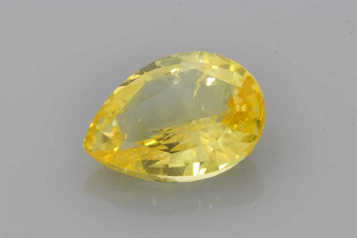4.99 carat YELLOW Safyras (1)