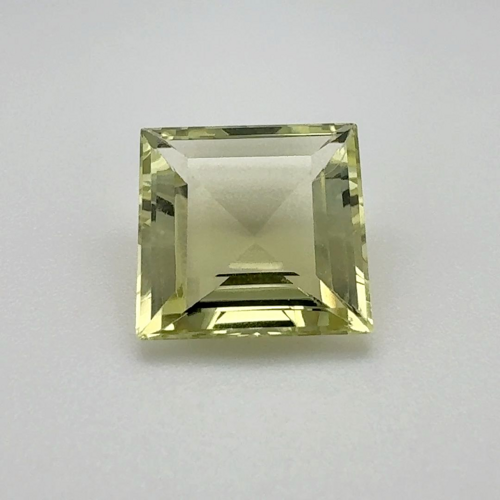 4.5 carat YELLOW Square Beryl (1)