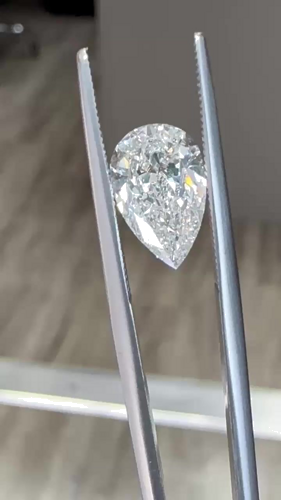 2.01 carat G-SI2 Natūralus Pear Deimantas (1)