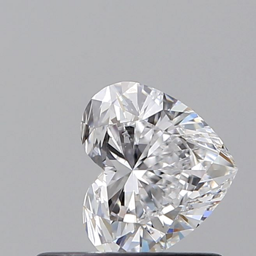 0.52 carat D-SI1 Natūralus Heart Deimantas (1)