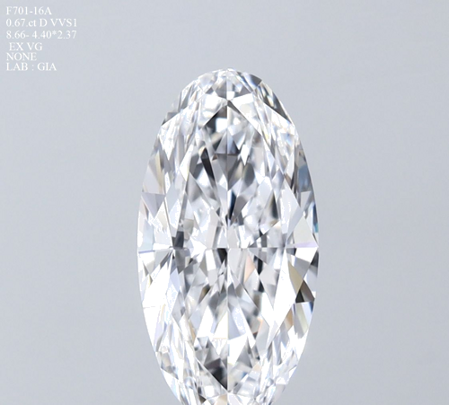 0.67 carat D-VVS1 Natūralus Oval Deimantas (1)