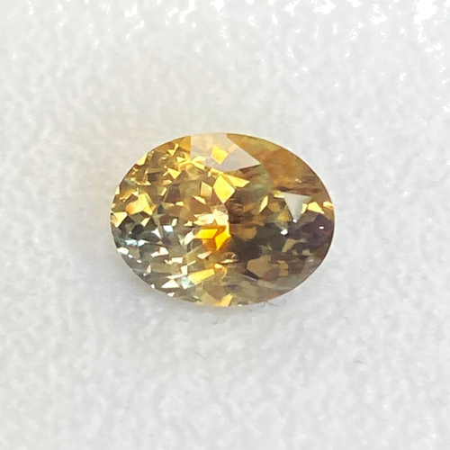 1.67 carat YELLOW Oval Safyras (1)