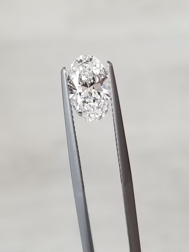 2.01 carat F-VS2 Natūralus Oval Deimantas (1)