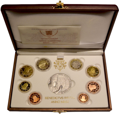 2011 Vatican Benedict XVI Proof Euro coin set with silver medal (1)