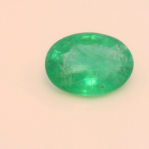 0.67 carat GREEN Oval Smaragdas (1)