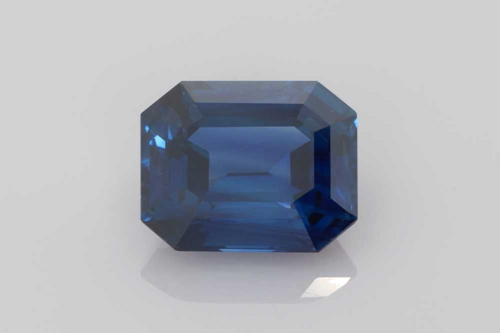 5.53 carat BLUE Emerald Safyras (1)