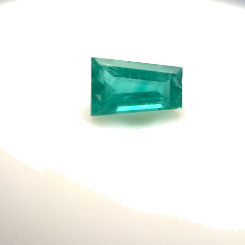 0.69 carat GREEN Baguette Smaragdas (1)