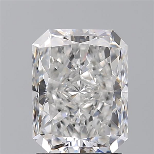 2.21 carat E-VS2 Natūralus Radiant Deimantas (1)