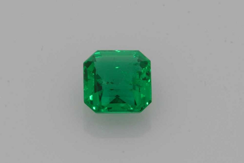 0.59 carat GREEN Asscher Smaragdas (1)