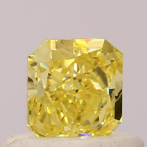 0.44 carat Fancy Vivid  Yellow-VS2 Natūralus Radiant Deimantas (1)