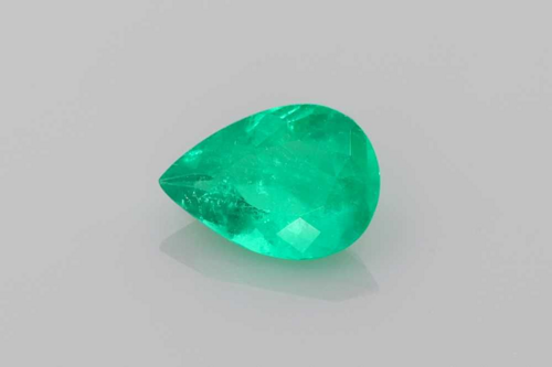 1.71 carat GREEN Smaragdas (1)