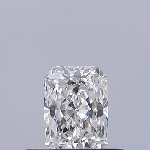 0.3 carat E-IF Natūralus Radiant Deimantas (1)