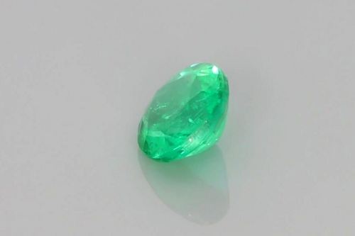 0.72 carat GREEN Smaragdas (1)