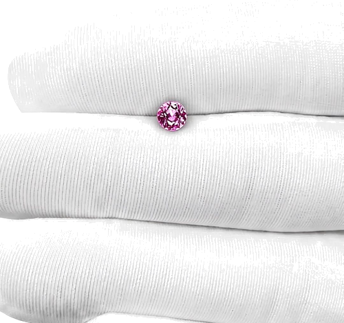 0.61 carat PINK Round Safyras (1)