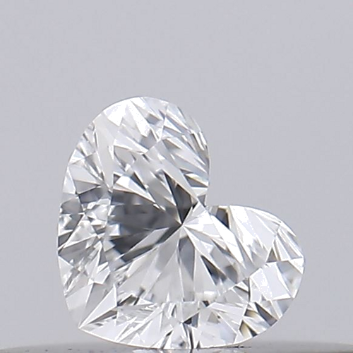0.18 carat E-VS2 Natūralus Heart Deimantas (1)