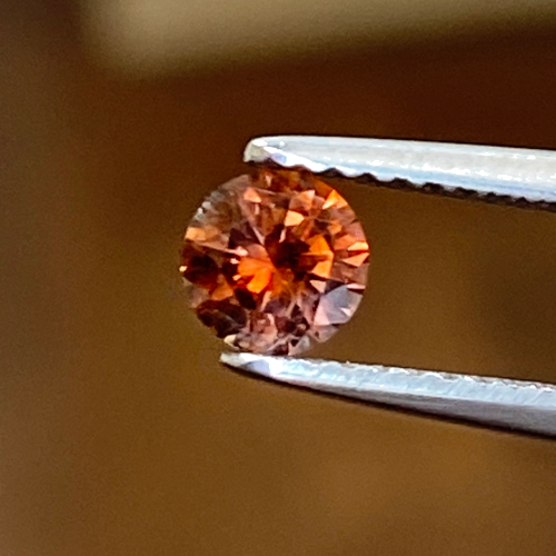 0.48 carat ORANGE Round Safyras (1)