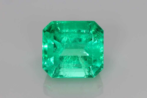 6.17 carat GREEN Smaragdas (1)