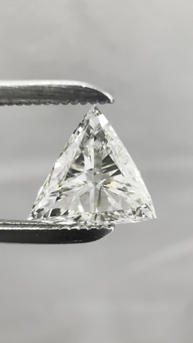 0.52 carat J-SI1 Natūralus Triangular Deimantas (1)
