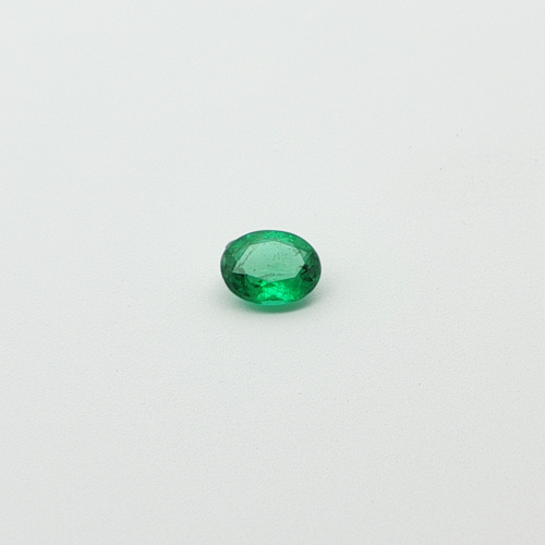 0.54 carat GREEN Oval Smaragdas (1)