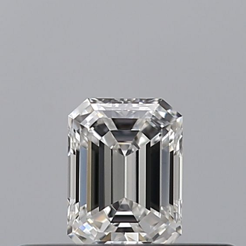 0.23 carat E-VVS2 Natūralus Emerald Deimantas (1)