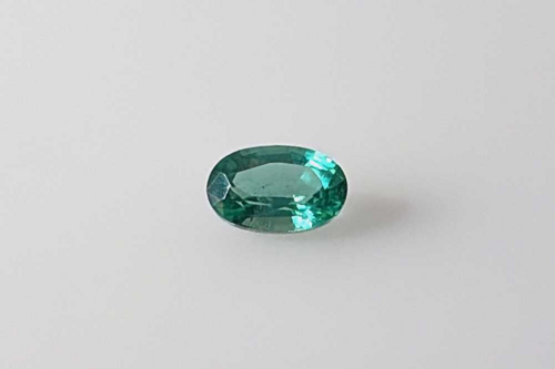 0.46 carat GREEN Oval Smaragdas (1)