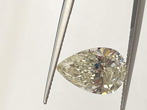 5.01 carat J-SI2 Natūralus Pear Deimantas (1)