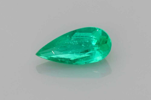 0.32 carat GREEN Pear Smaragdas (1)