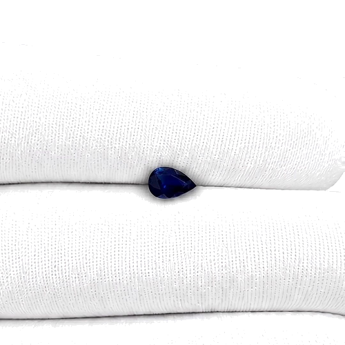 0.7 carat BLUE Pear Safyras (1)